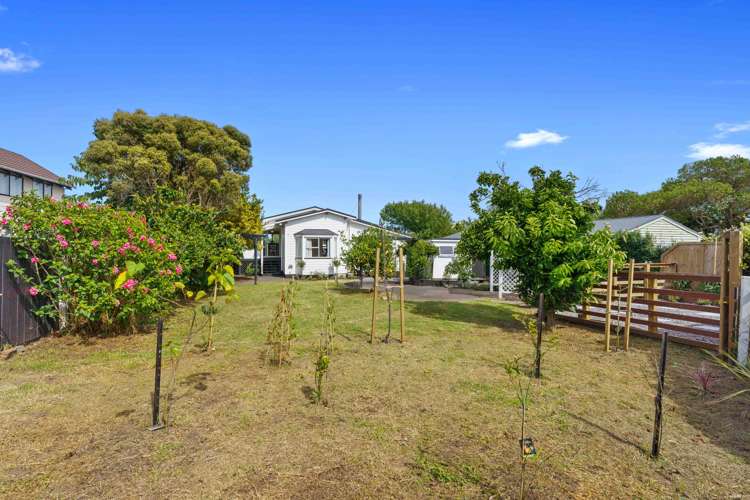 7 Napier Grove Waikanae Beach_16