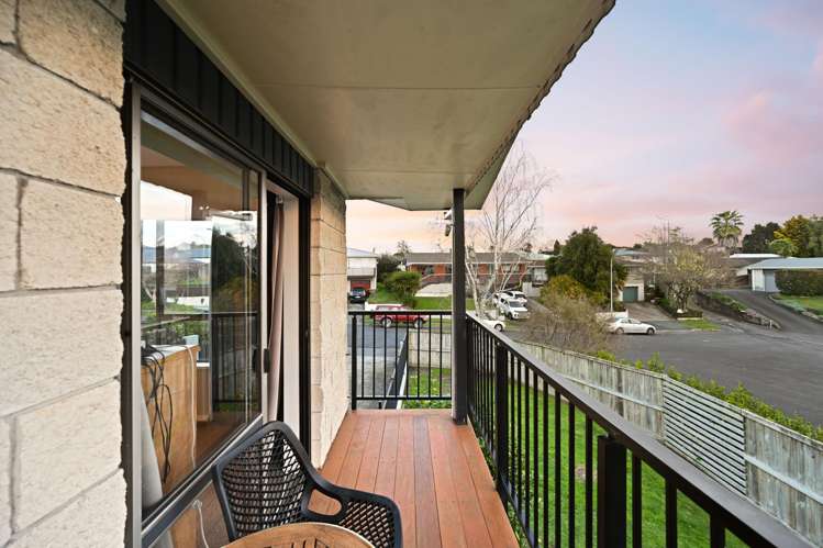 6 Glendale Drive Dinsdale_9