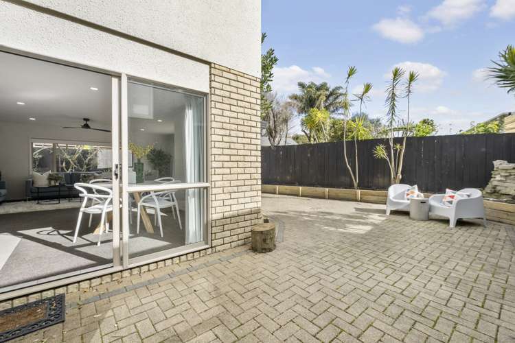 2/13 Fratley Avenue Farm Cove_14