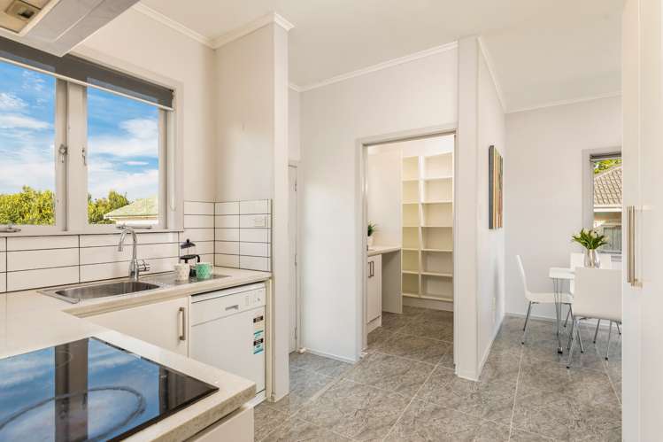 4040 Great North Road Glen Eden_11