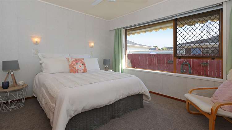 8/33 Swanson Road Henderson_16