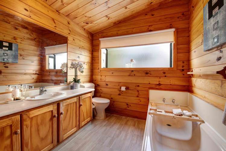 12 Mariners Grove Algies Bay_13