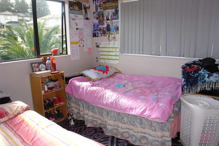 9 Vanhest Way Ranui_12