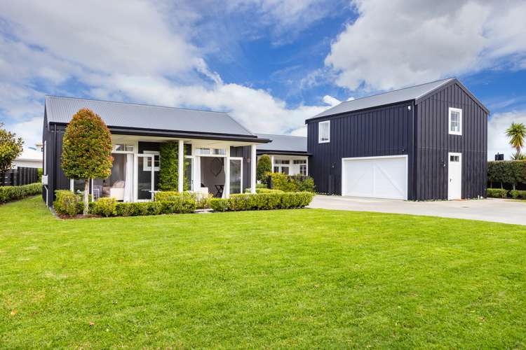 7 Courtney Lane Matakana_1