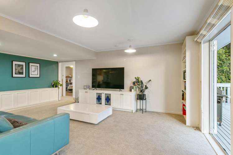 132 Attwood Road Paremoremo_32