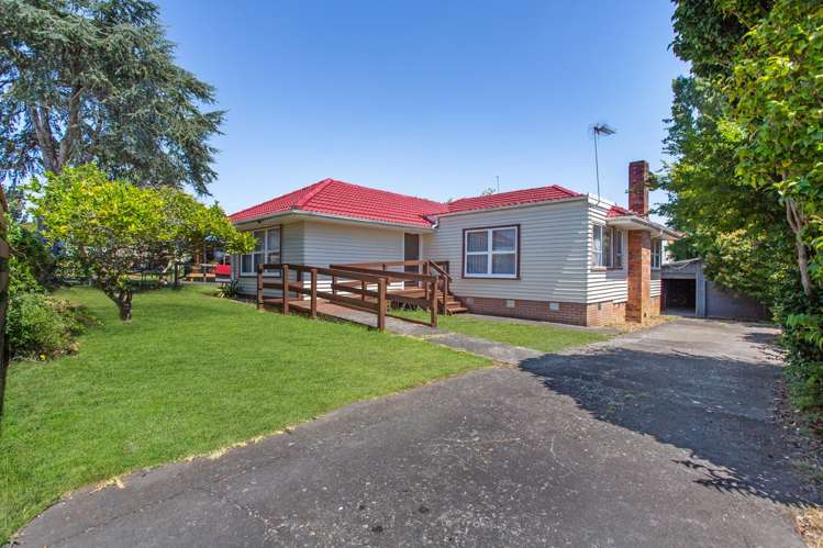 19 & 21 Crown Crescent Otara_5