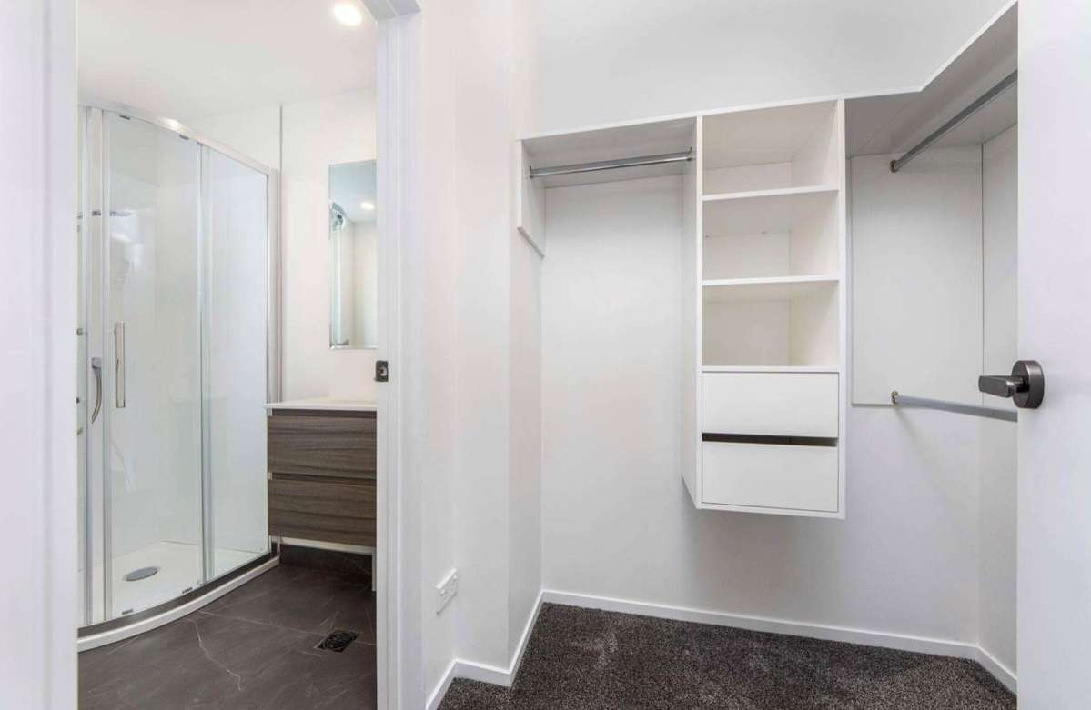 302/553C Glenfield Road_3