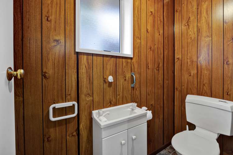 1 Manse Street Hawera_12