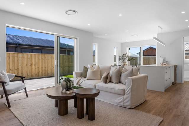 LAST ONE LEFT - 3 Bed, Double Living