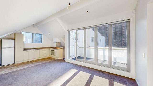 13a Tory Street 2185_2