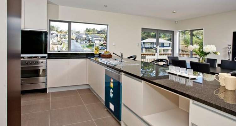 18 Bintulu Place Fairview Heights_4