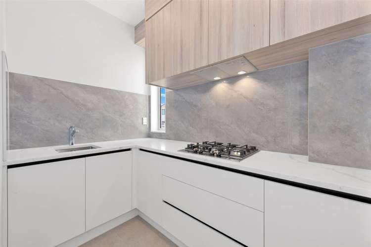 8 Uru Drive Flat Bush_12