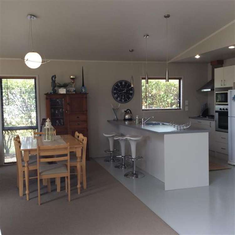 138 The Fairway Matarangi_5