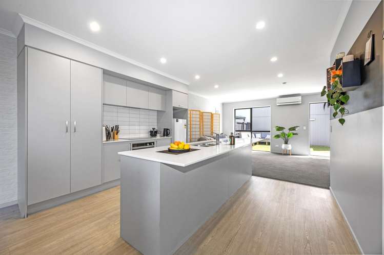 42 Tippet Crescent Wigram_3