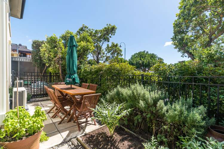 33 Trimaran Drive Gulf Harbour_13