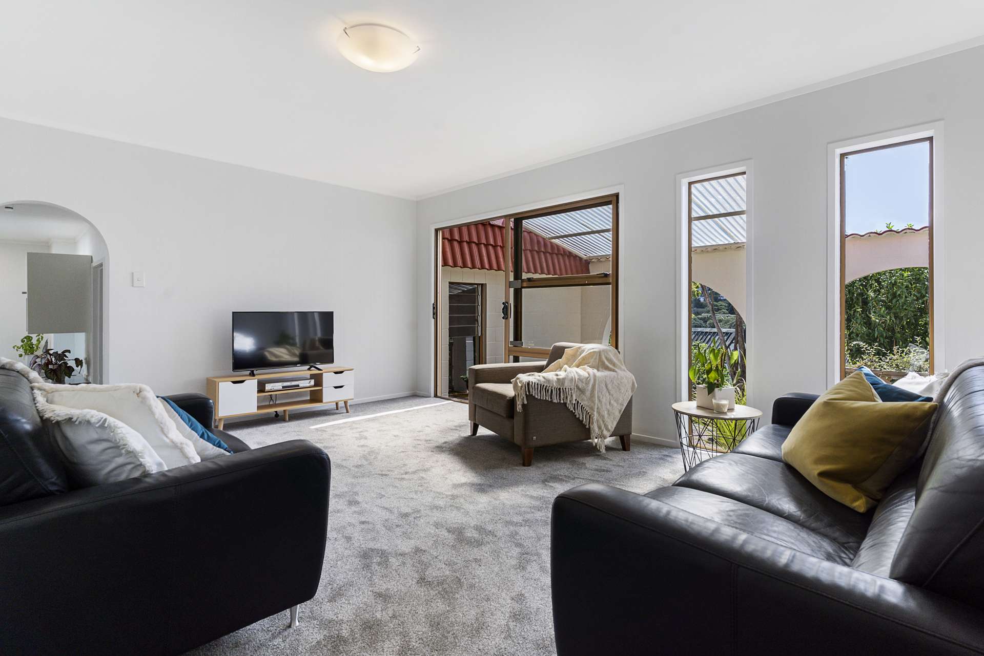 2/89 Moore Street Hillcrest_0