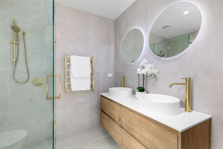 23 Magnum Drive Cromwell_11