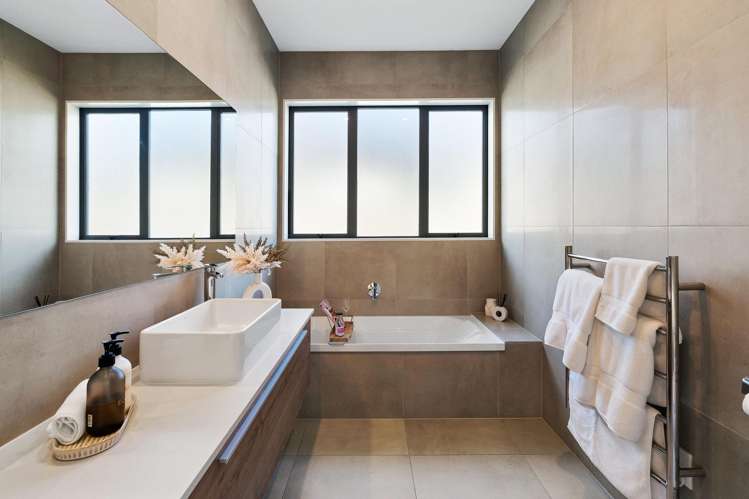 47 Angiangi Crescent Beachlands_24