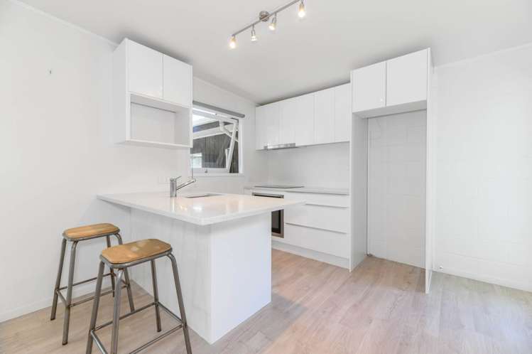 2/64 Chartwell Avenue Glenfield_2