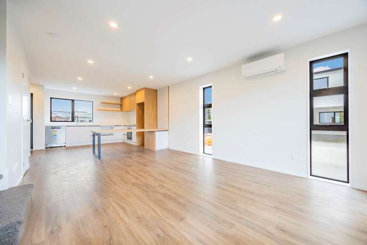 1-7/21 Peachgrove Road Te Atatu Peninsula_8