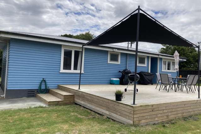 Three Bedroom Home with Double Garage and Great Outdoor Space