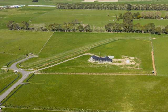 11 Tirohanga Lane Aorangi_1