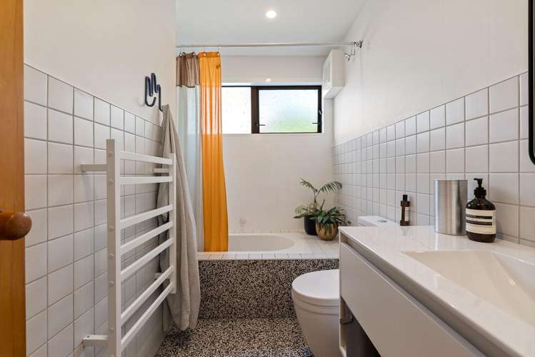 8A Malda Grove Khandallah_6