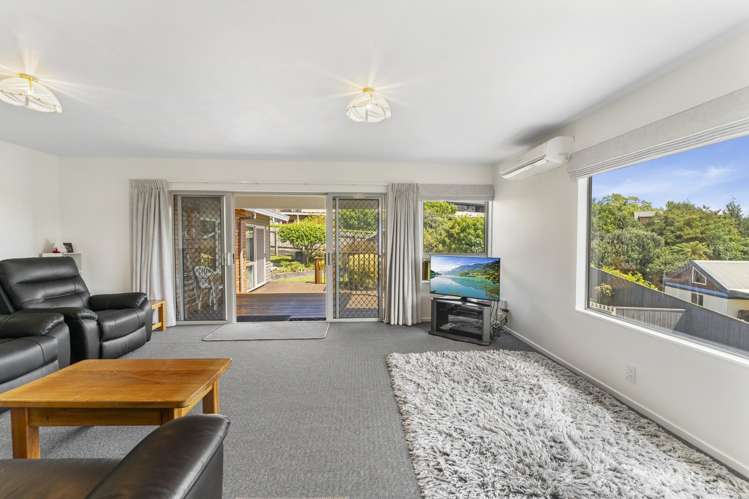 23 Washbourn Drive Richmond_11