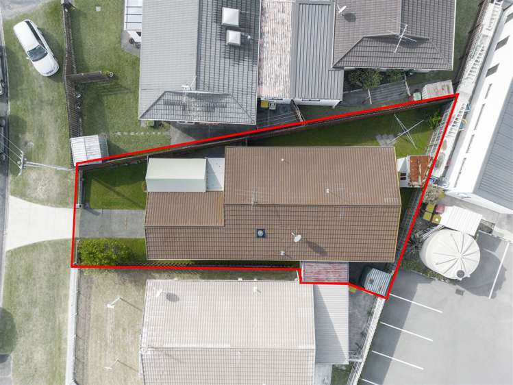 2/3 Centreway Road Orewa_2