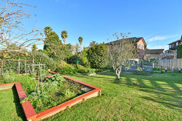 233 Hill Road The Gardens_18