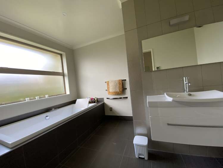 23 Globe Bay Drive Templeton_12