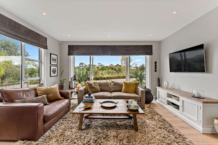 61 Pitoitoi Drive Riverhead_23