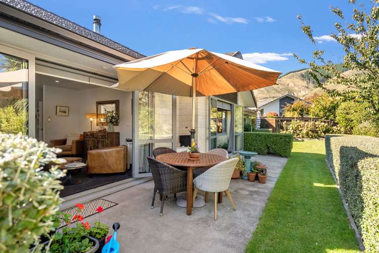 12 Sanctuary Drive_5