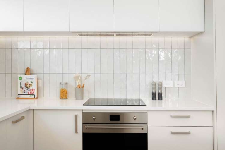 6 Pakirikiri Street Long Bay_10