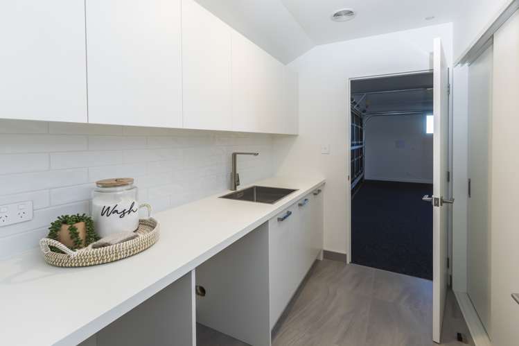 42 Walter Case Drive Harewood_23