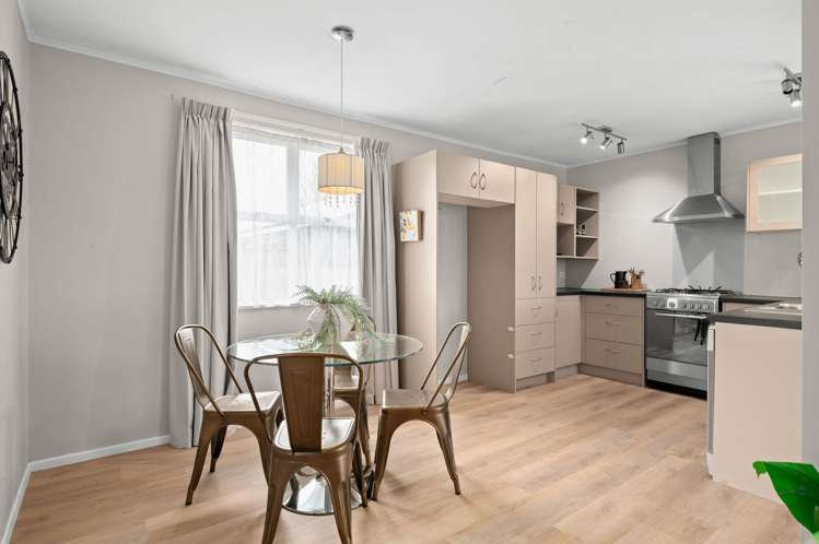 5a Richan Street Glenview_3