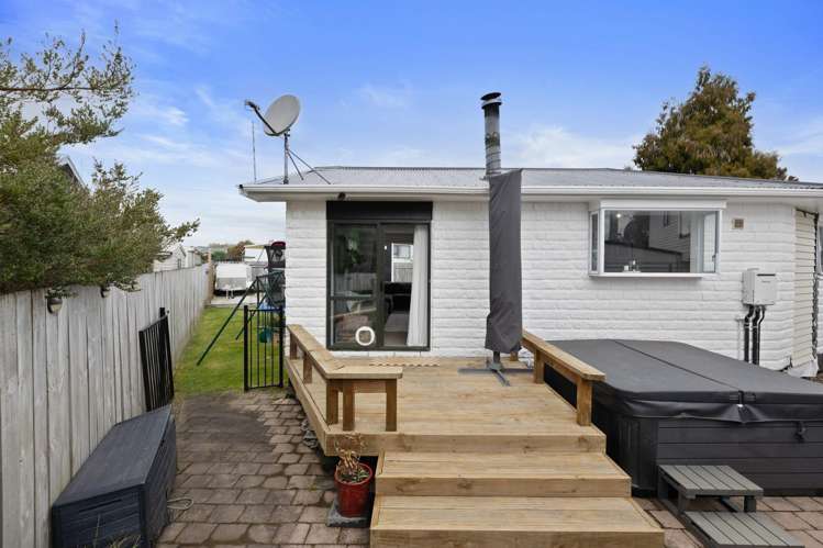 2/15 Frederick Street Two Mile Bay_16