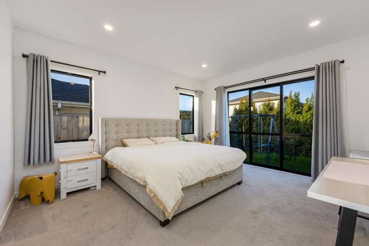 33 Johns Creek Crescent Silverdale_11