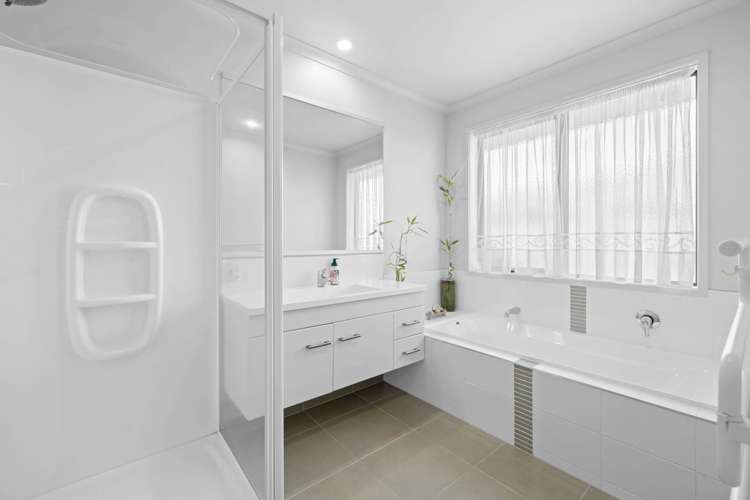 51 Sunningdale Street Wattle Downs_22