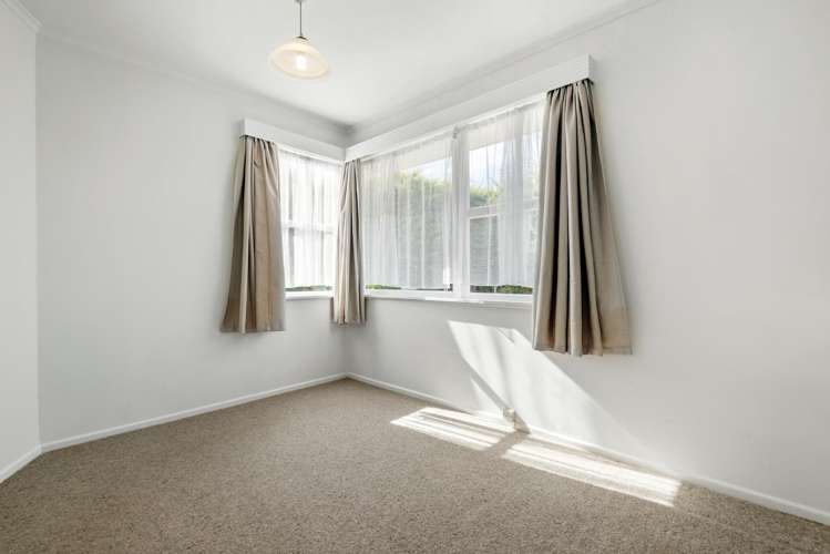 199 Chivalry Road Glenfield_5
