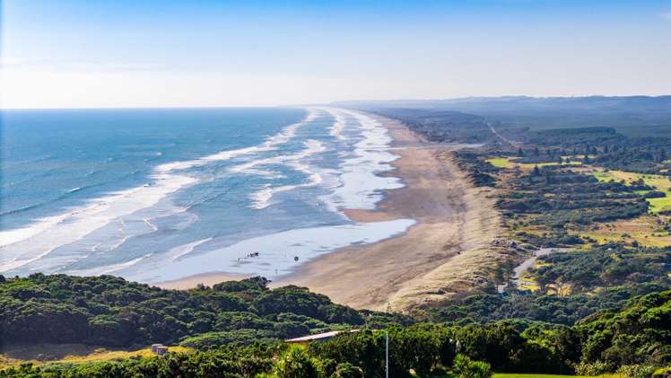 3 Edwin Mitchelson Road Muriwai Beach_38