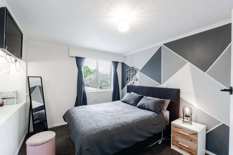 253 Pomona Street Strathern_13