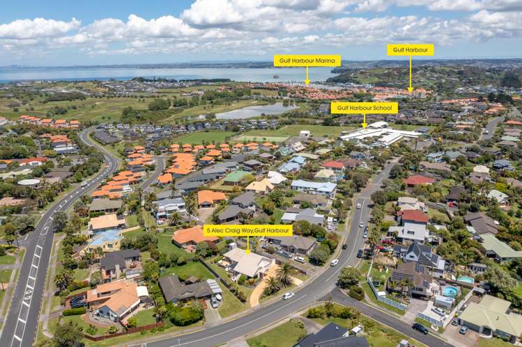 5 Alec Craig Way Gulf Harbour_32