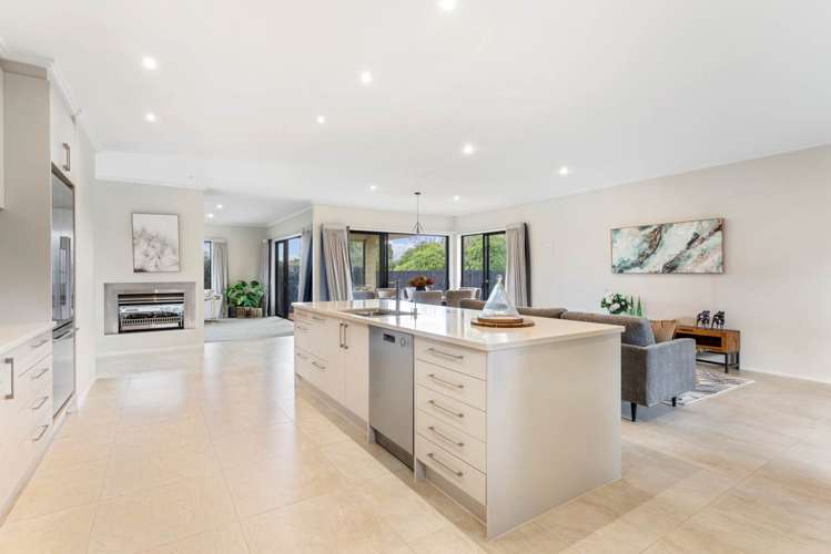 4 Lieshout Way Pukekohe_17