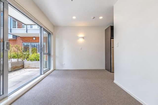 127/4 Wagener Place 1727_4