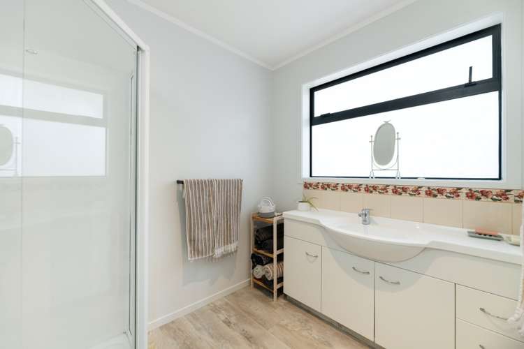 27b Rewarewa Place Matua_10