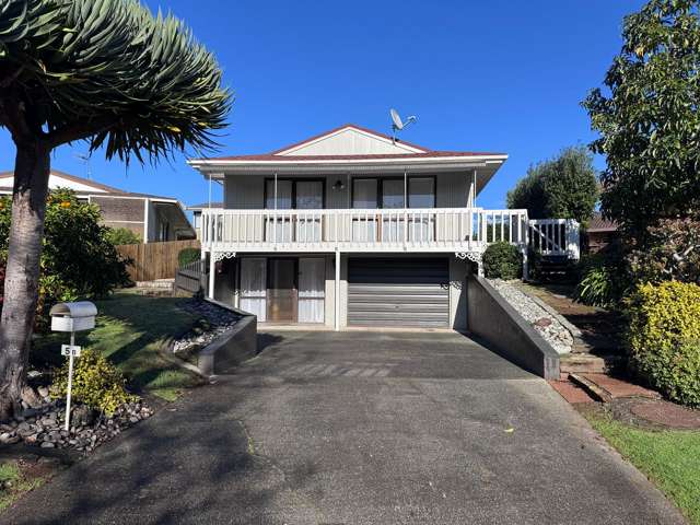 Beautiful 3 bedroom Home in Sought After Location
