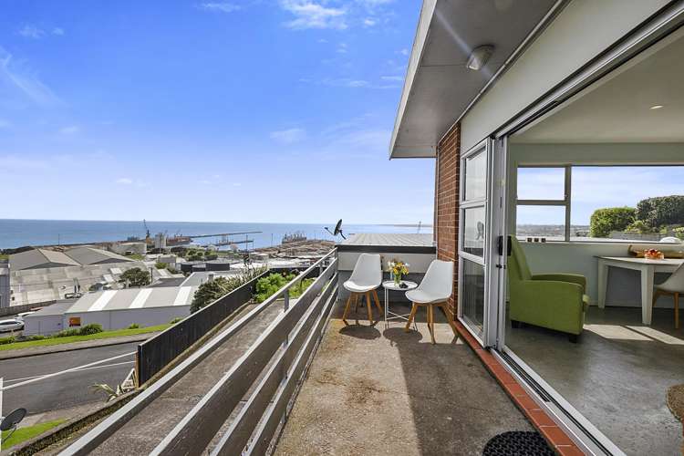 2/31 Findlay Street Moturoa_3