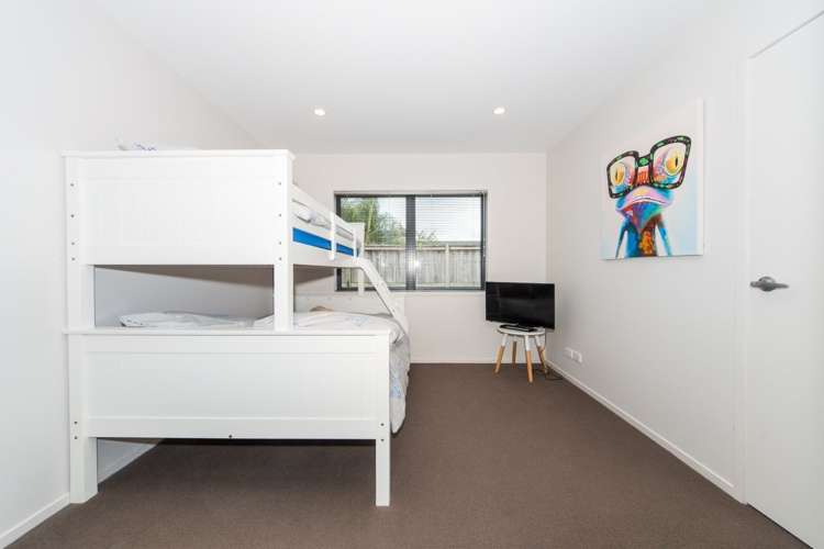 8a Coral Crescent Panmure_12