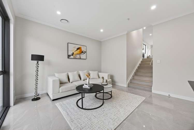 2 Ballyalton Crescent Flat Bush_10